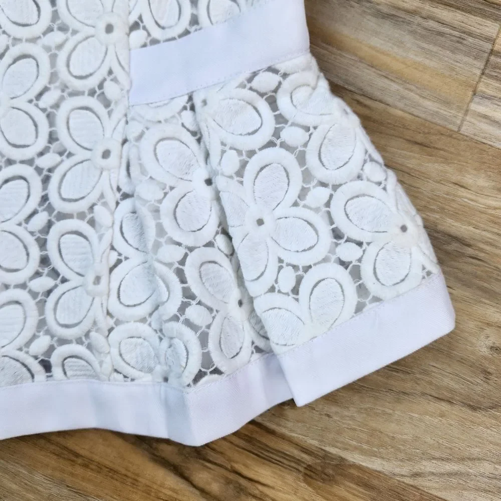 ☔️🩵Vintage V Cristina White Buttoned Embroidered Lace Sleeveless Top Small - Picture 8 of 11